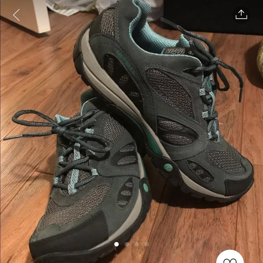 Woman’s merrell athletic shoes